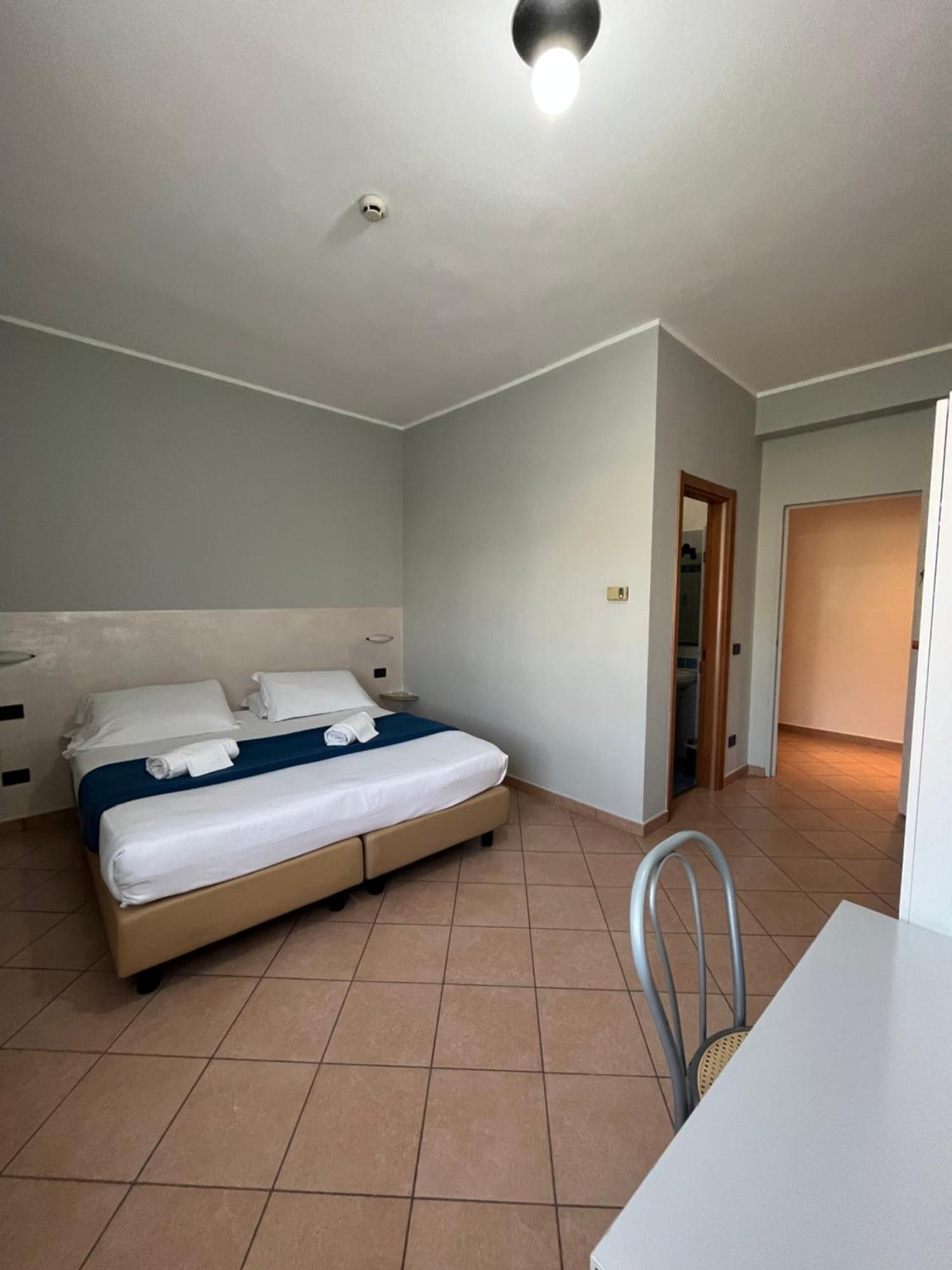 Large Single Room